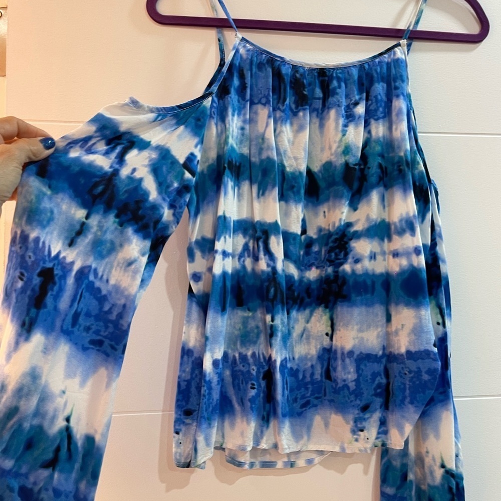 Size Medium Aqua used it 2 or 3 times only